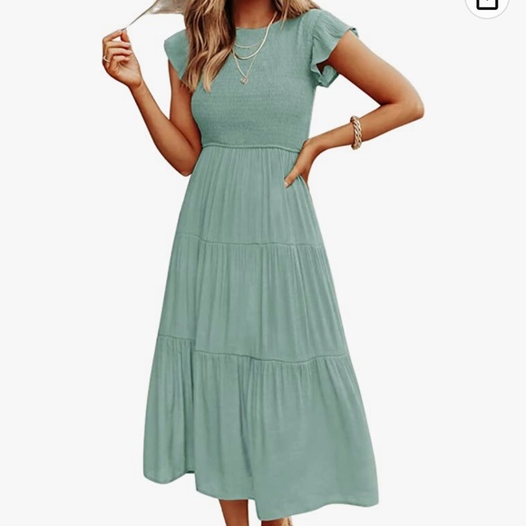Dresses & Skirts - 3/$20 NWOT-Ruffle Short Sleeve Crewneck Smocked Tiered A Line Midi Dress- green